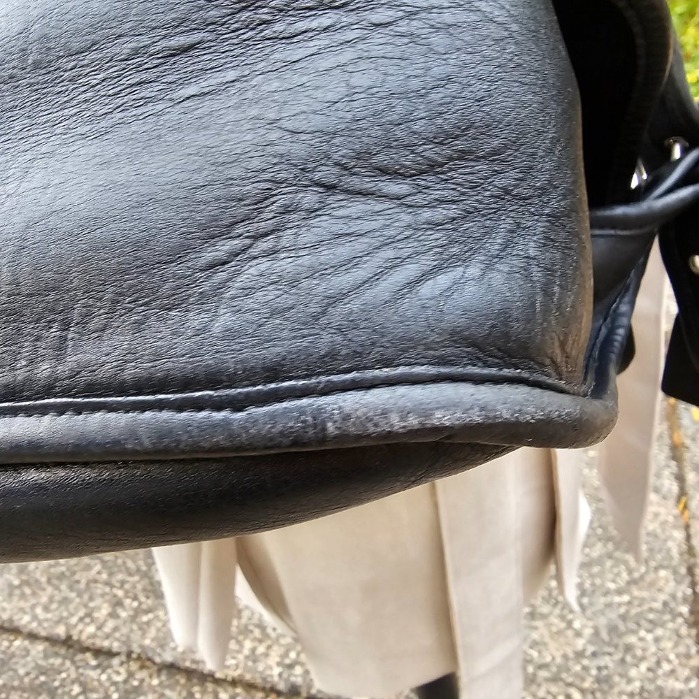 VINTAGE COACH Patricia Legacy Flap Black Leather Crossbody Bag #9951 - Picture 8 of 16